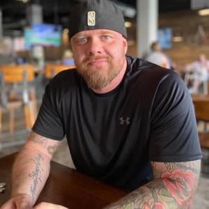 Meet your Posher, Justin